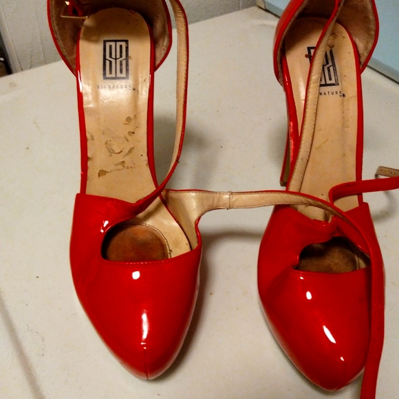 Red Heels - Picture 1 of 4